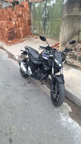 FZ15 PRETA