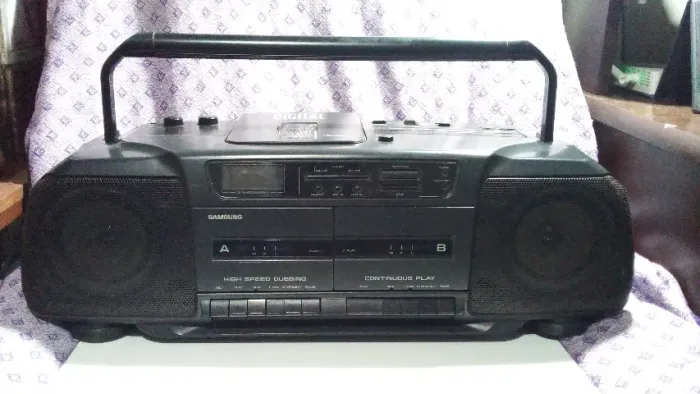 Boombox Samsung RCD-1250 - Com Defeito - No Estado