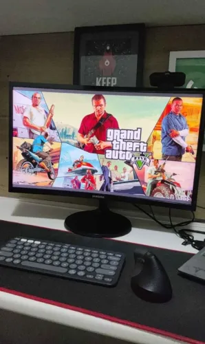 Monitor Samsung Curvo 23,5" Full HD LED - HDMI/VGA - FreeSync - LC24F390FHLMZD