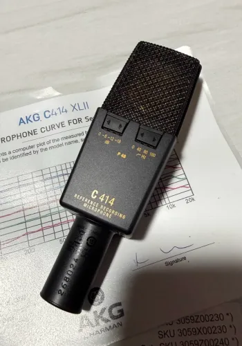Microfone Akg C414 Xlii Condensador Estúdio Dark Gray/gold (Usado)