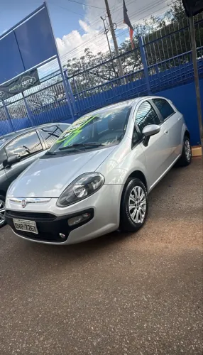 Fiat Punto Attractive 1.4 Fire Flex 8V 5P 2014