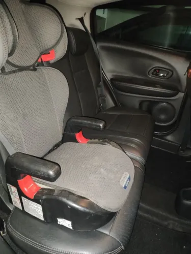 Assento com encosto infantil para carro