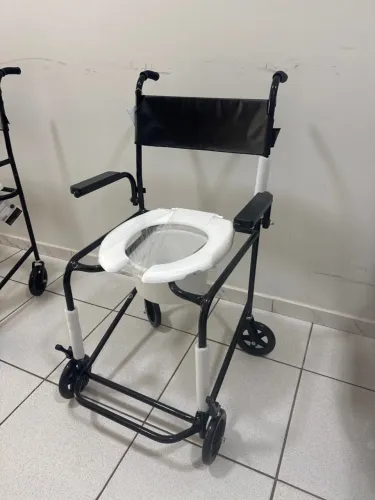 Cadeira de Banho Higiênica Dellamed - Nova