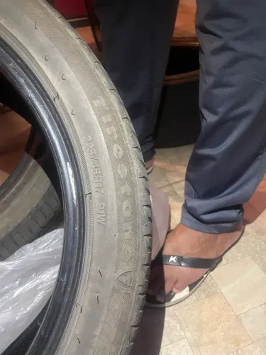 Vendo pneus dois bons da Goodyear e dois meia vida da firestone