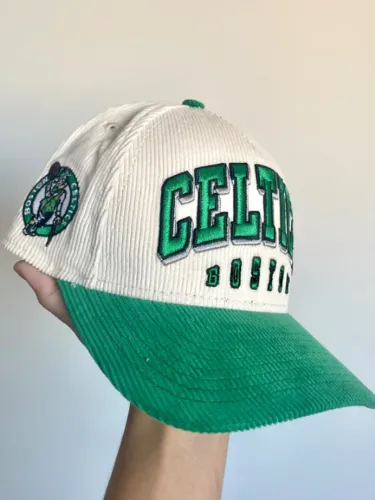 BONÉ NEW ERA 9FORTY M-CROWN A-FRAME BOSTON CELTICS NBA VERDE. EDIÇÃO ESPECIAL
