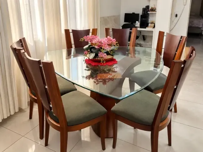 Mesa de jantar Retangular 6 Lugares com vidro e madeira