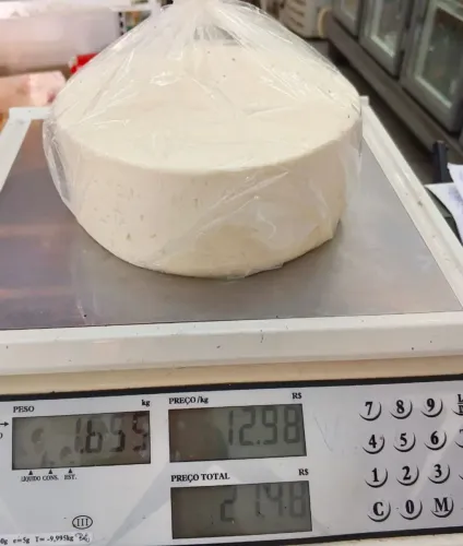 Queijo Fresco a Peça de 1,5 Kg