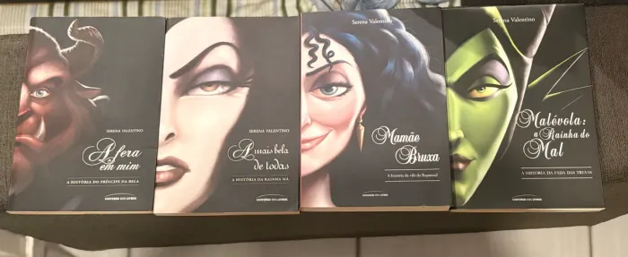 KIT 4 LIVROS VILÕES DISNEY