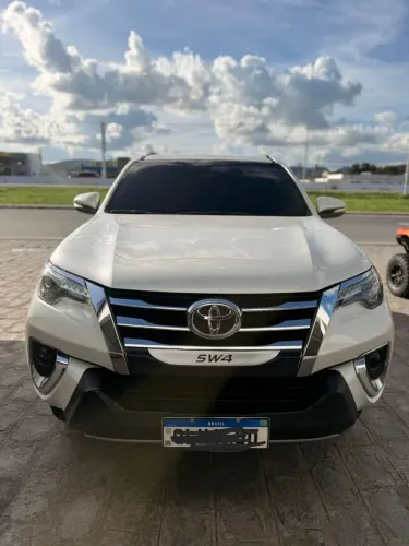 Toyota Hilux SW4 SRX 4X4 2.8 TDI 16V Dies. Aut. 2017
