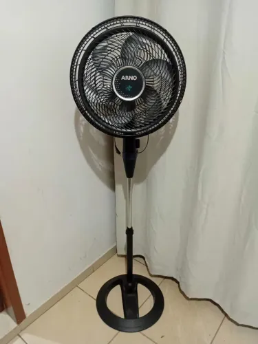 Ventilador Arno 40 cm turbo silencioso de coluna