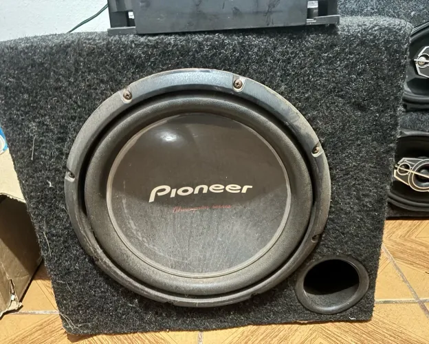 Vendo Caixa de grave, módulo , 4 alto falante subwoofer