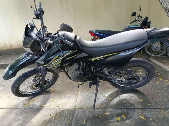 Vendo uma Lander ano 2018,valor 18 mil,só ligar interessados, *21