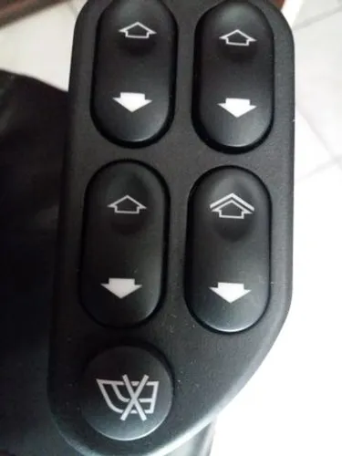 Botão para vidro elétrico EcoSport,Fiesta. 