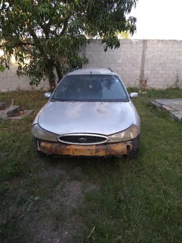 Ford Mondeo SW 97 peças...