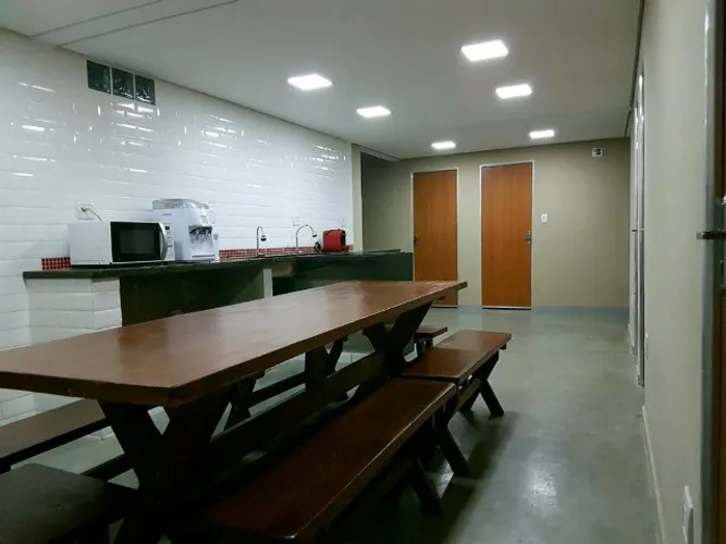 Quarto individual para rapazes.