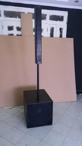 Mini Line Array Ativo 1200wrms com subwoofer de 18" toca pra 300 pessoas com folga