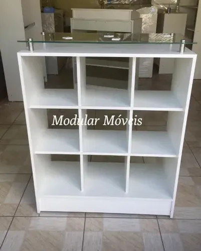 Balcão Colmeia Vazado com Tampo de Vidro