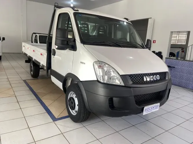 iveco 35s14 carroçeria 2018