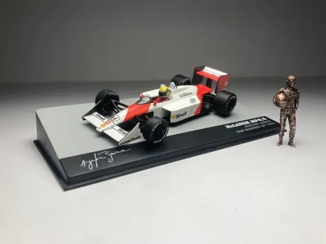 Lendas Brasileiras Do Aut Mclaren Mp4/4 + Estátua Ayrton Senna/Fascículo