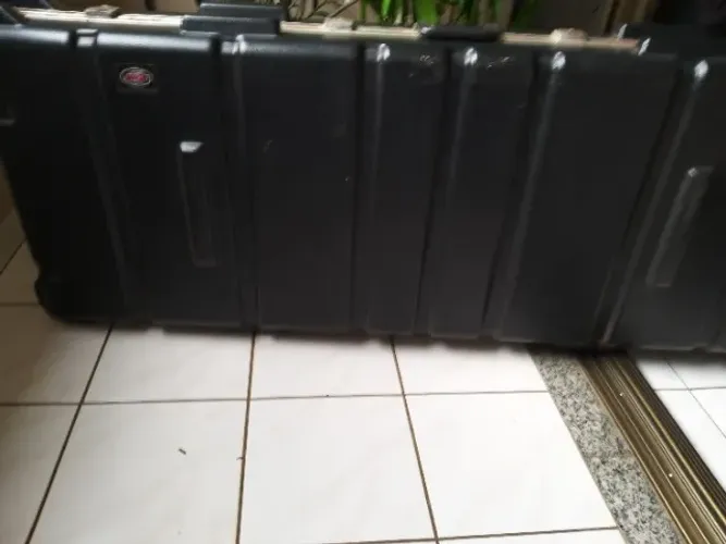 Estojo para Teclado SKB 88 Notas - Protege o teclado - Excelente Compra Black Friday