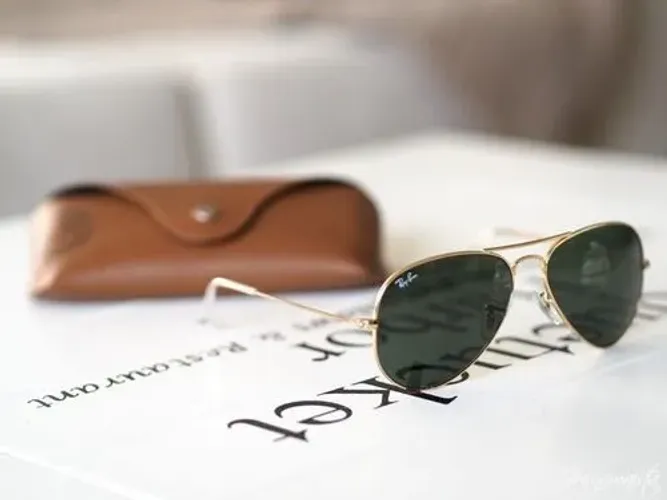 Rayban Aviador clássico dourado em vidro safira 2 anos de garantia!