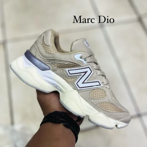Tênis New Balance 9060