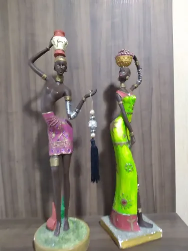 Esculturas Africanas Decorativas - Elegância e Arte