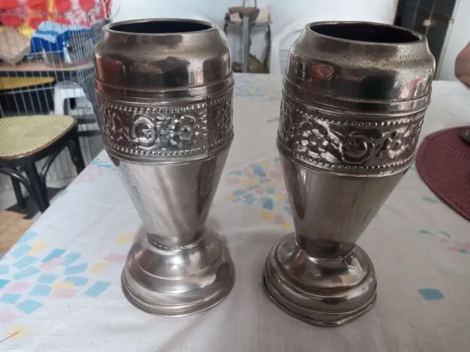 vasos decorativos metal