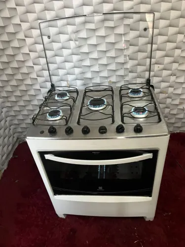 Fogão Eletrolux touch 5 bocas 