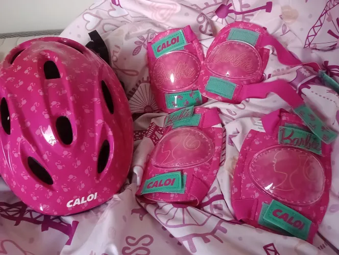 Capacete, tornozeleira e joelheira infantil