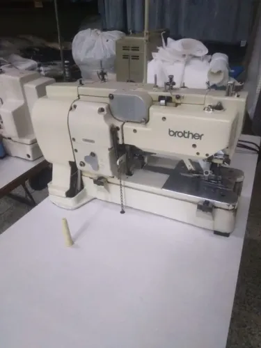  Caseadeira Brother com lançadeira nova