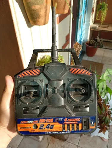  Rádio Controle HobbyKing HK-T4A + Receptor HK-TR6A + BRINDES