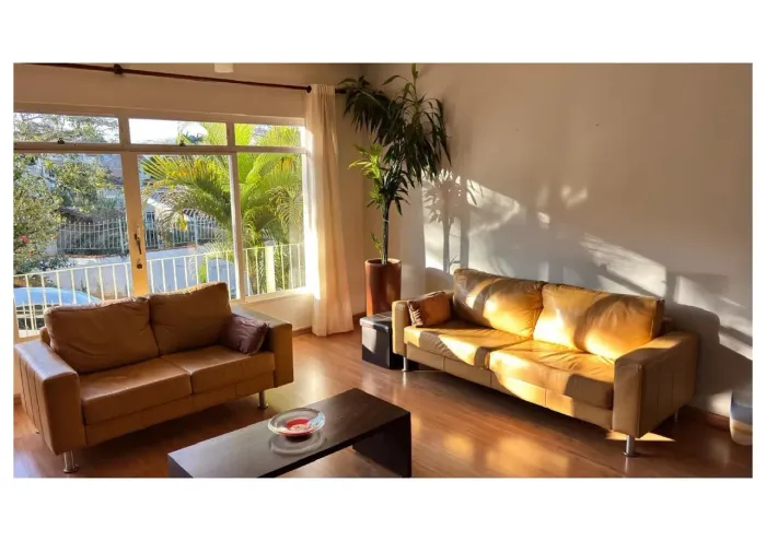 Casa para venda possui 200 metros quadrados com 3 quartos