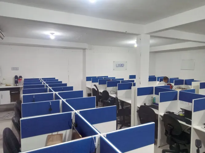 Baias de telemarketing.