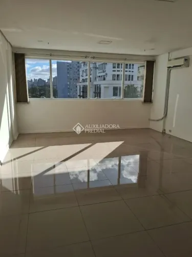 Sala Comercial - Vista para a Redenção!