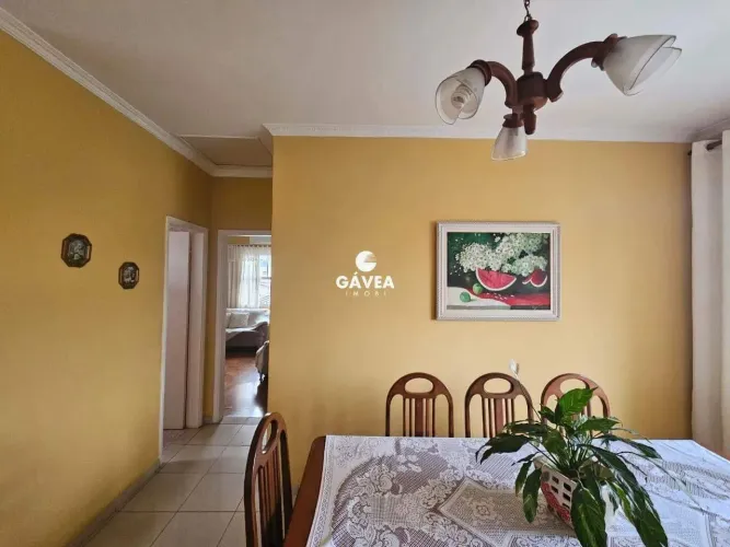 Casa à venda no Vila Margarida em São Vicente.