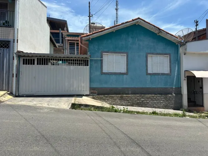 Imóvel para aluguel tem 200 metros quadrados com 4 quartos em Boa Vista - Pouso Alegre - M