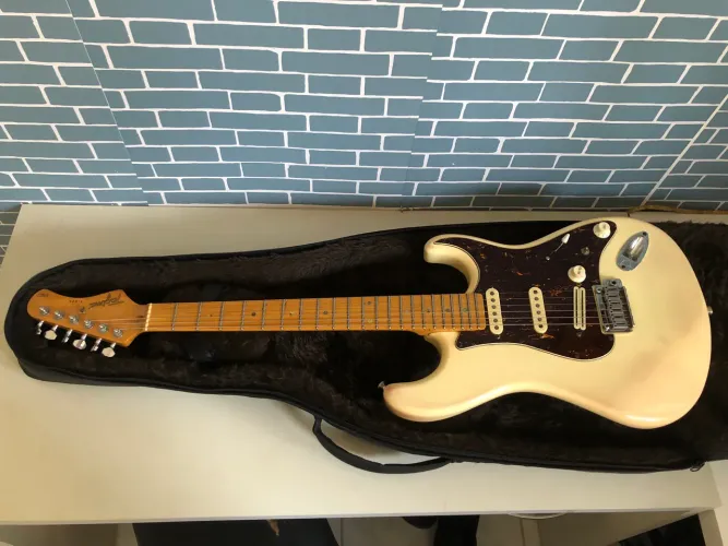 Guitarra Tagima T805