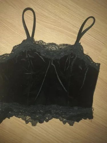 blusinha preta gótica da shein de veludo y2k emo