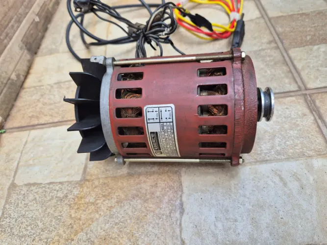 Motor de indução monofásico Eberle SK63-E 837