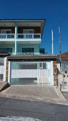 Sobrado à venda em Osasco, Bela Vista, com 3 suítes, com 157 m²