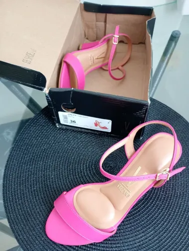 Sandália Vizzano rosa