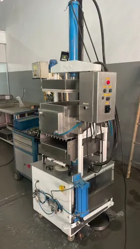 Máquina pingadeira HYPOLITO inox automática 