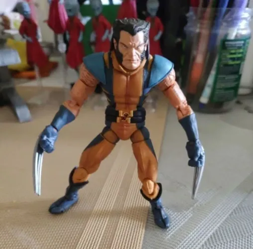 BONECO LOGAN WOLVERINE (UNMASKED) ASTONISHING MARVEL LEGENDS WAVE APOCALYPSE TOYBIZ