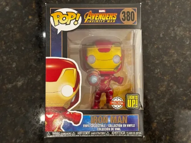 Funko Pop Marvel Avergers Iron Man 380 - Com luzes LED - ***LIMITED EDITION***