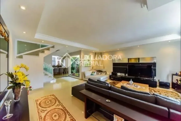 SOBRADO MODERNO RESIDENCIAL COM PISCINA PRIVATINA A VENDA JARDIM DO MAR- SBC