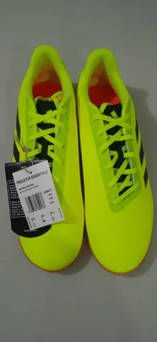 Chuteira Adidas 