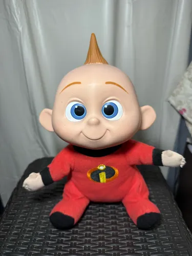 Boneco Zezé de pelúcia - Os Incríveis