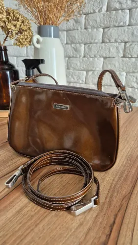Bolsa Corello Marrom Envernizada