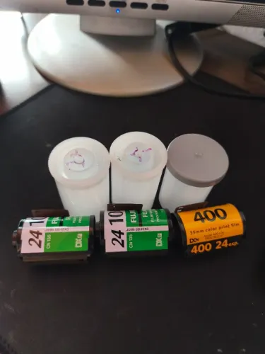 Lote de filmes fotográficos analógicos lacrados - 35mm, 120mm